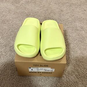 Adidas Yeezy Slide in Glow Green